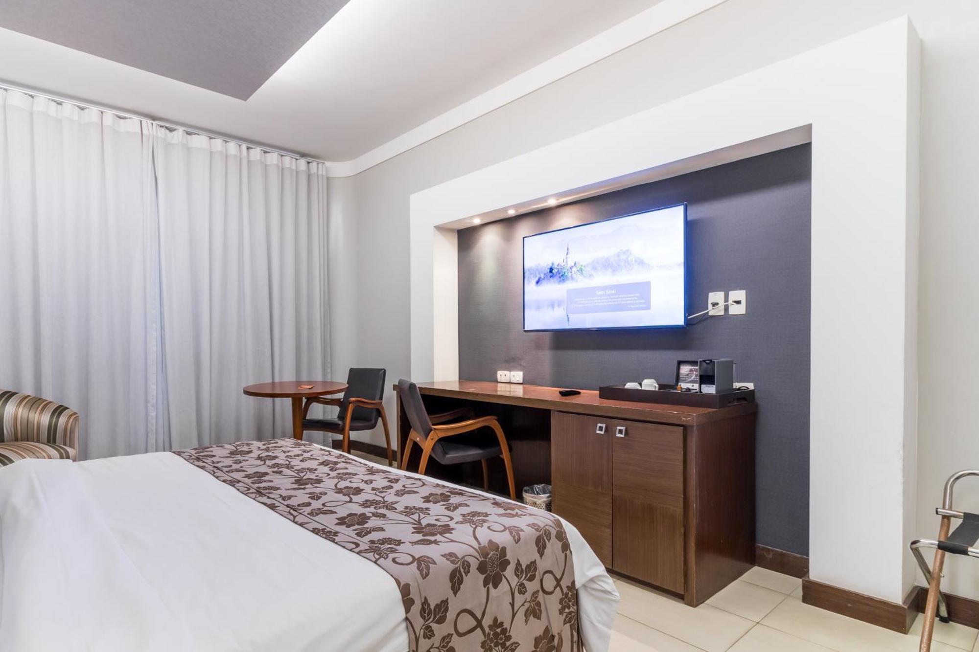 Parque Balneario Hotel Santos By Castelo Itaipava Cameră foto A room at the hotel