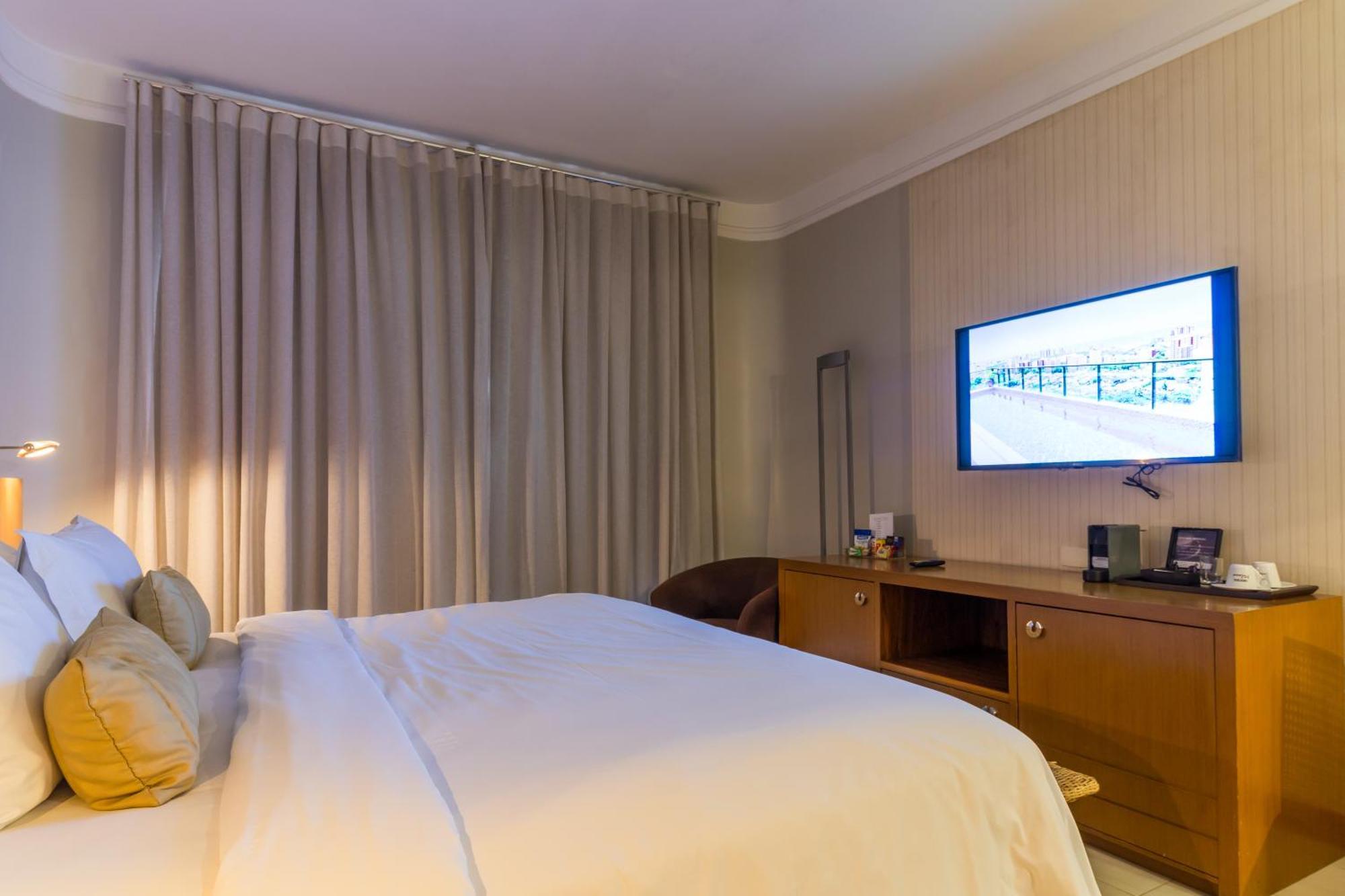 Parque Balneario Hotel Santos By Castelo Itaipava Exterior foto A bedroom at the hotel